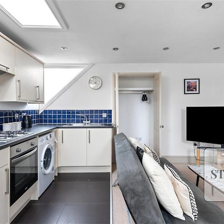 Cosy Apartment In Moulsham, Long Stays Welcome Chelmsford Esterno foto