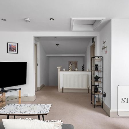 Cosy Apartment In Moulsham, Long Stays Welcome Chelmsford Esterno foto